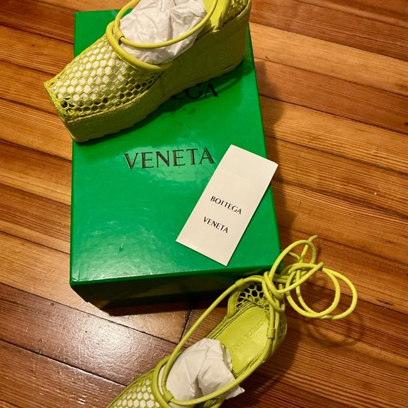 Bottega Veneta Lime Wedge Sandals - Picture 4 of 6